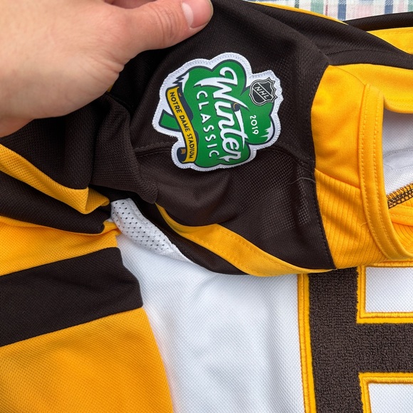 2019 Winter Classic Boston Bruins NHL Jersey - Picture 3 of 5